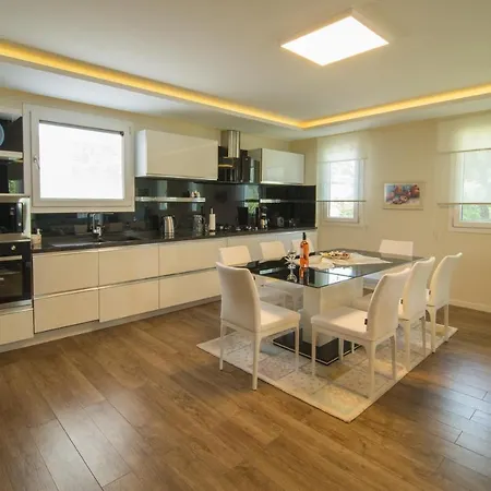 Crescent Twins- Blue * Dalyan