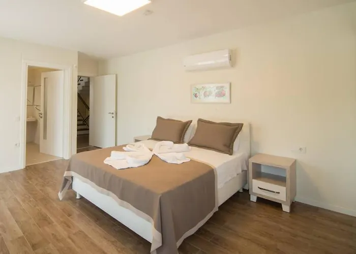 Crescent Twins- Blue Dalyan