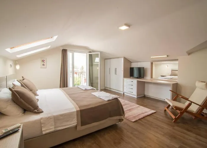 Villa Crescent Twins- Blue *