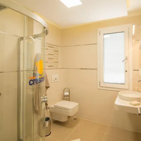 Crescent Twins- Blue 빌라