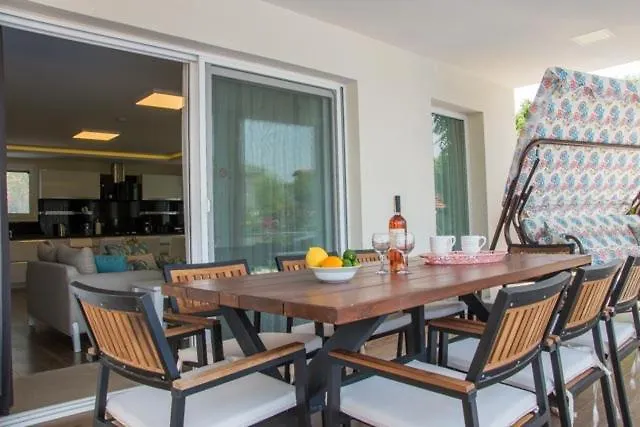 Crescent Twins- Blue * داليان