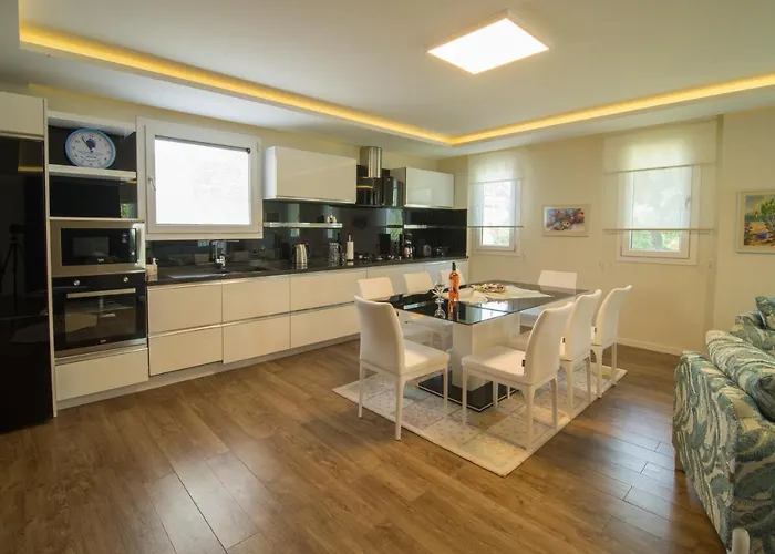 Crescent Twins- Blue * Dalyan